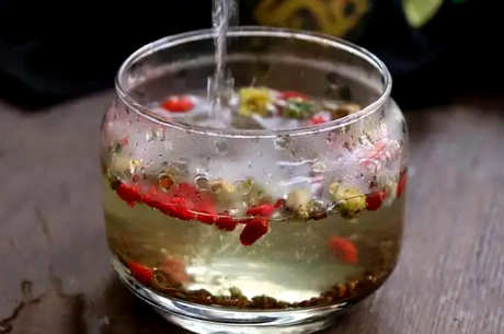 枸杞怎么泡水喝正确的方法？