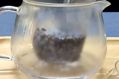 康乃馨茶可以和什么一起泡？