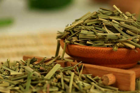 300元一斤茶的档次是什么，300斤茶能送人吗？