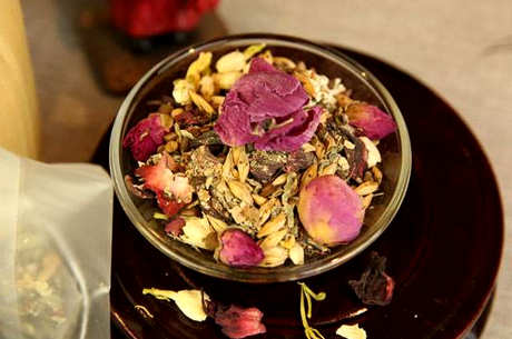 桂花乌龙茶凉吗？桂花乌龙茶属于平性茶