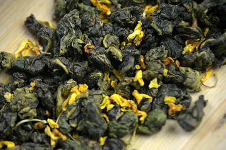 桂花乌龙茶什么时候喝最好？建议秋天喝桂花乌龙茶。