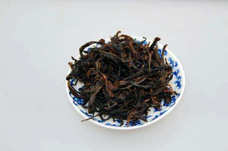 桂花乌龙茶什么时候喝最好？建议秋天喝桂花乌龙茶。