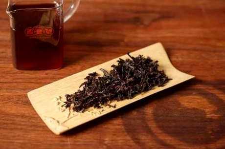 哪一个更贵，哪一个更适合收藏生普和熟普？