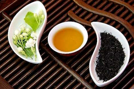年轻人不建议喝茶吗？年轻人喝茶的好处和坏处
