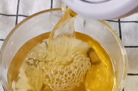 蒲公英和金银花能一起泡水吗？