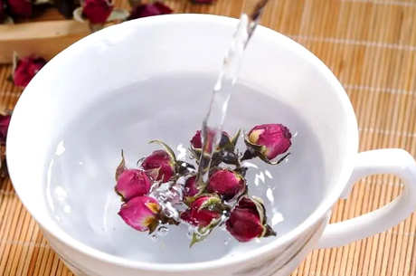 制作玫瑰茶的方法