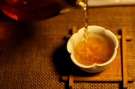 正确冲泡武夷肉桂茶的方法