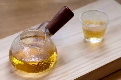 云南白茶不应该喝吗？哪些人不应该喝白茶？