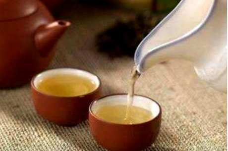 红茶过期后还能喝吗？如何处理过期红茶？