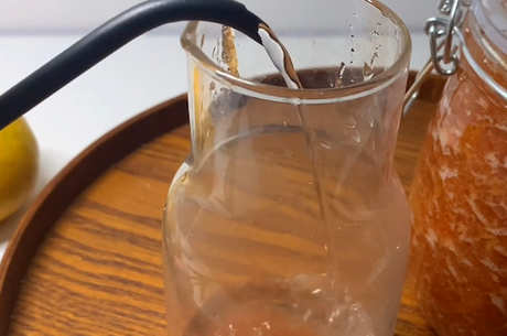 蜂蜜柚子茶能用开水泡吗？