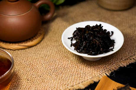 一饼普洱茶多少钱？