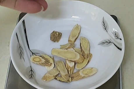 如何泡水喝西洋参？