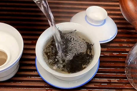 春茶好还是秋茶好？