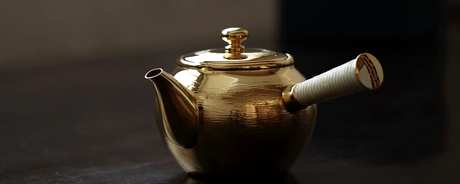 铜茶壶泡茶好吗？