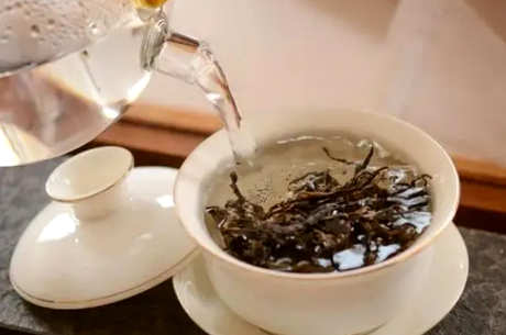 水仙茶用多少度水泡？