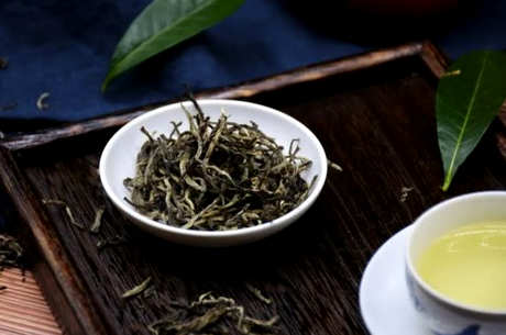 如何泡凌云白毫茶？