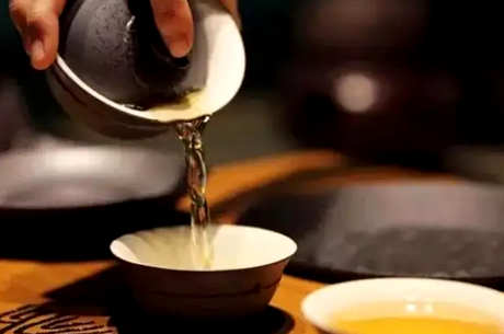泡茶的最佳水温是多少？