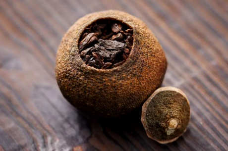 小青柑是陈年好还是新茶好，陈茶小青柑口感醇厚
