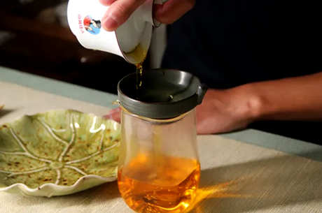 正确冲泡红雪茶的方法