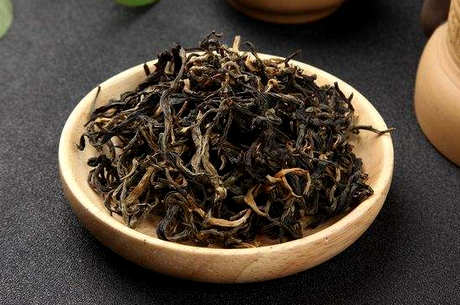 什么茶去除水分，减少胃，蒲公英茶红茶乌龙茶荷叶茶等